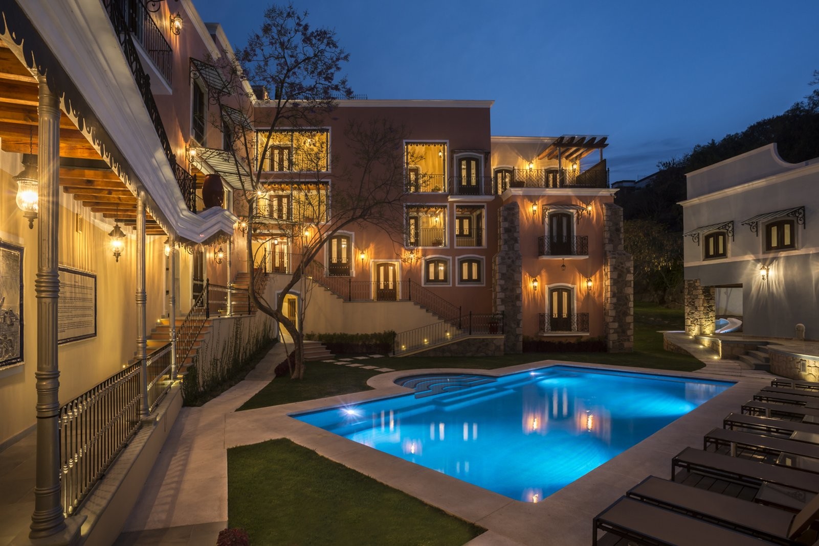 image of hotel outside